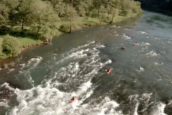 Students kayaking on the Willamette River.